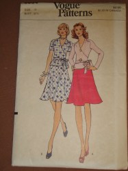 8534 VOGUE 2 PC SS-LS TIED FLARE DRESS  KNIT PATTERN 10 32.5''B